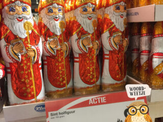 Woordweetje: Sinterklaas, punker onder de priesters