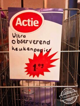 Ligt in het pad van het superobsessief toiletpapier en al het minimumfolie.